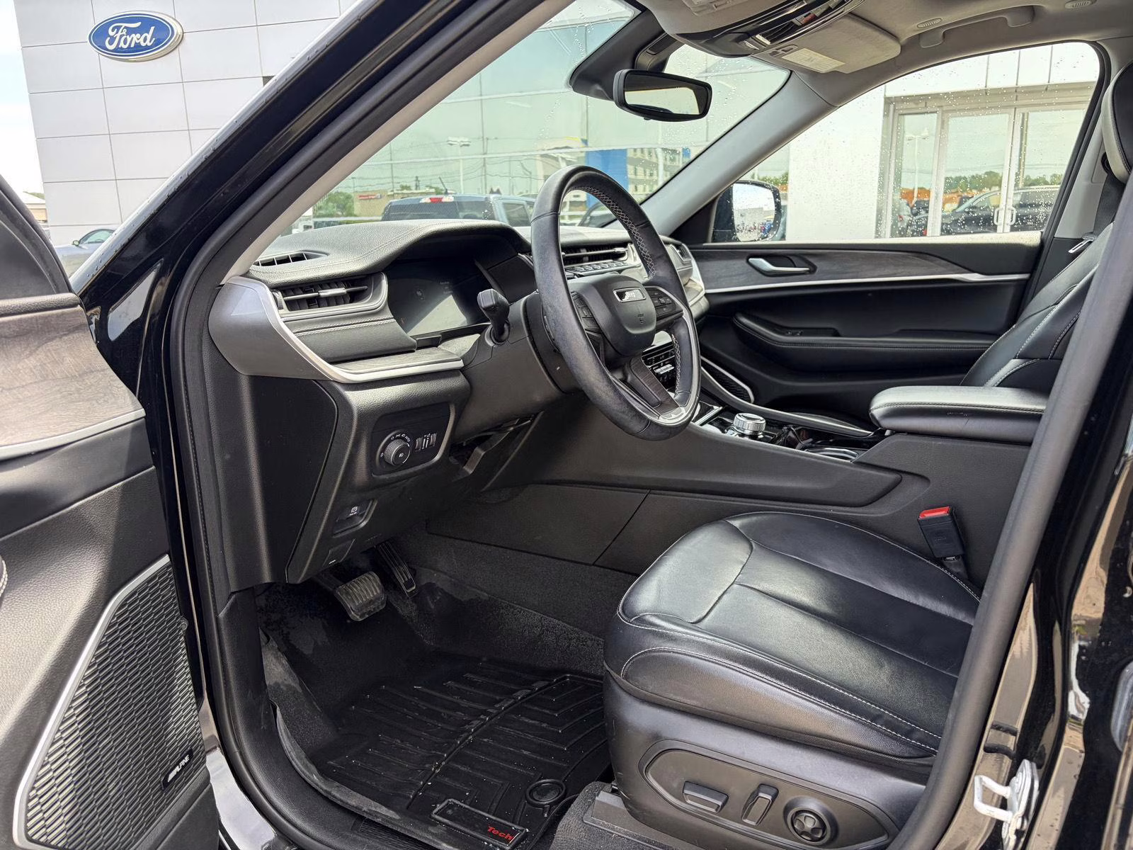 2021 Bright White Clearcoat Jeep Grand Cherokee L Limited 4X4 SUV