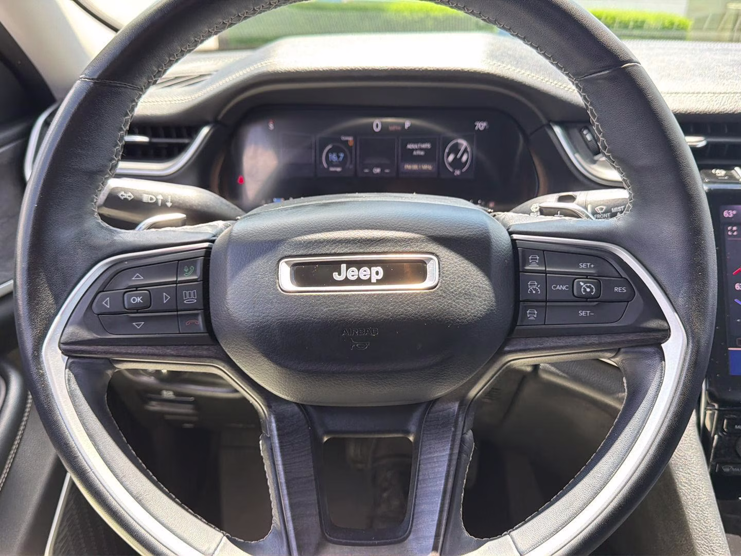 2021 Bright White Clearcoat Jeep Grand Cherokee L Limited 4X4 SUV