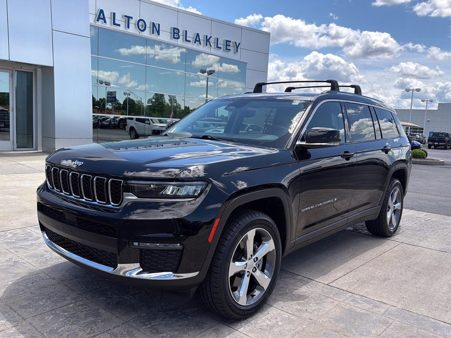 2021 Bright White Clearcoat Jeep Grand Cherokee L Limited 4X4 SUV