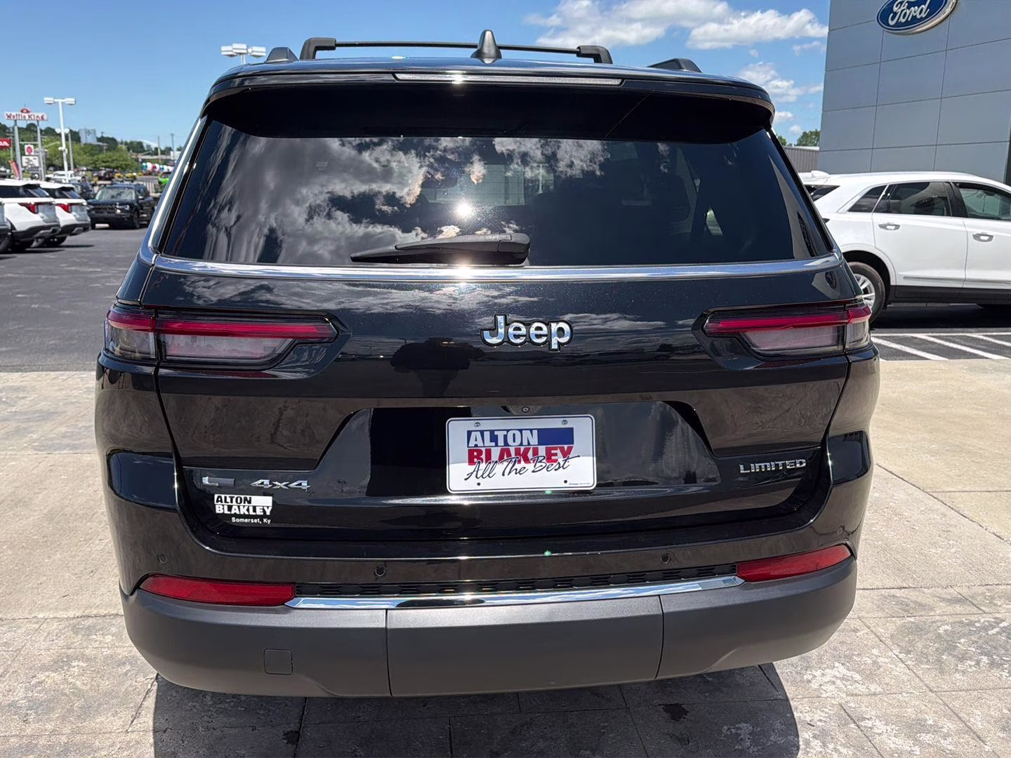 2021 Bright White Clearcoat Jeep Grand Cherokee L Limited 4X4 SUV
