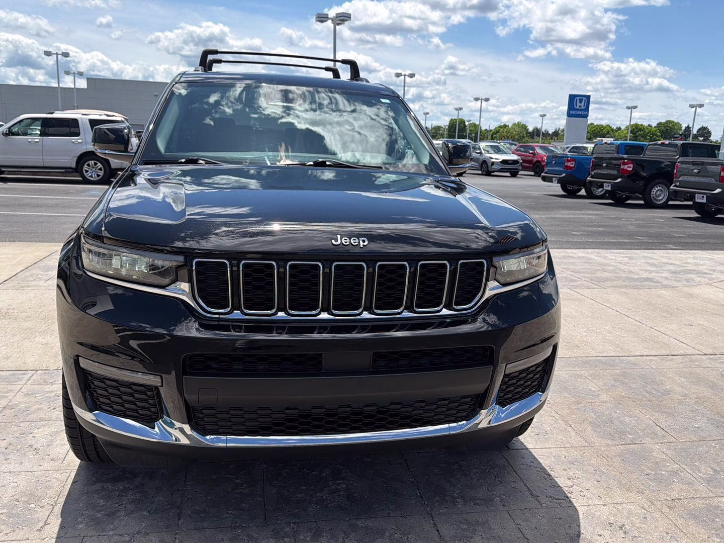 2021 Bright White Clearcoat Jeep Grand Cherokee L Limited 4X4 SUV