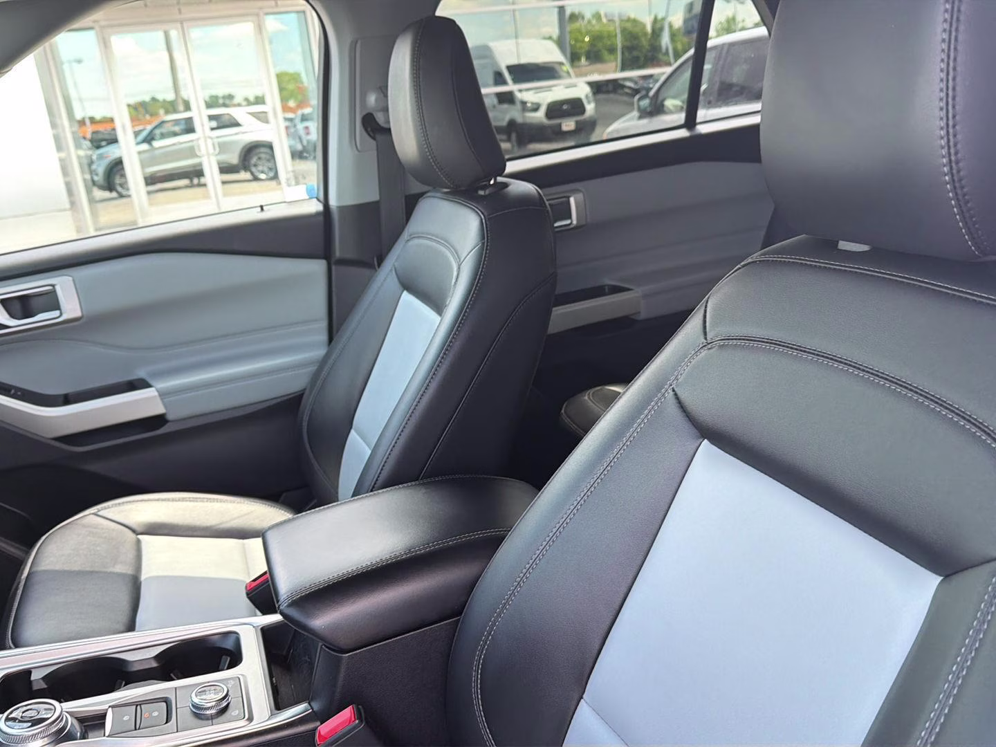 2022 Iconic Silver Ford Explorer XLT 4X4 SUV
