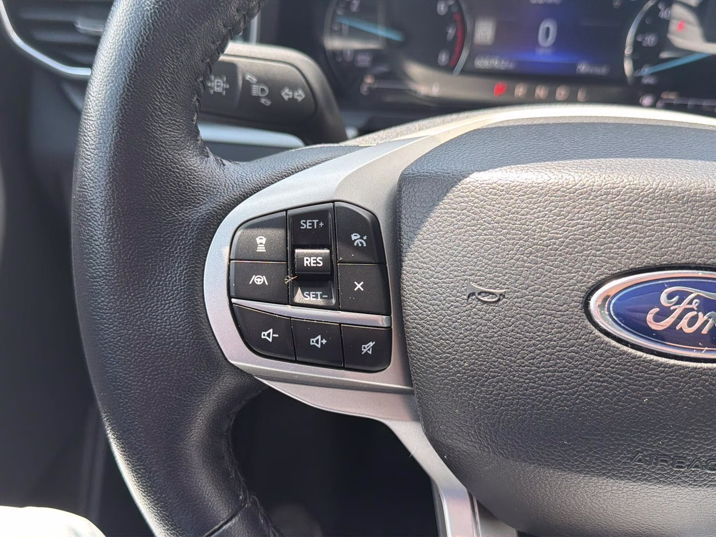 2022 Iconic Silver Ford Explorer XLT 4X4 SUV