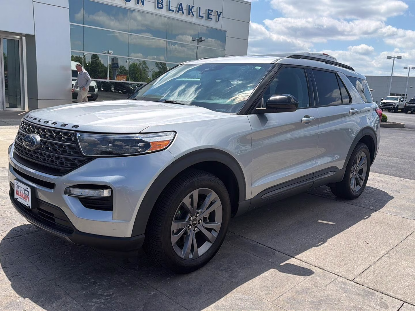 2022 Iconic Silver Ford Explorer XLT 4X4 SUV