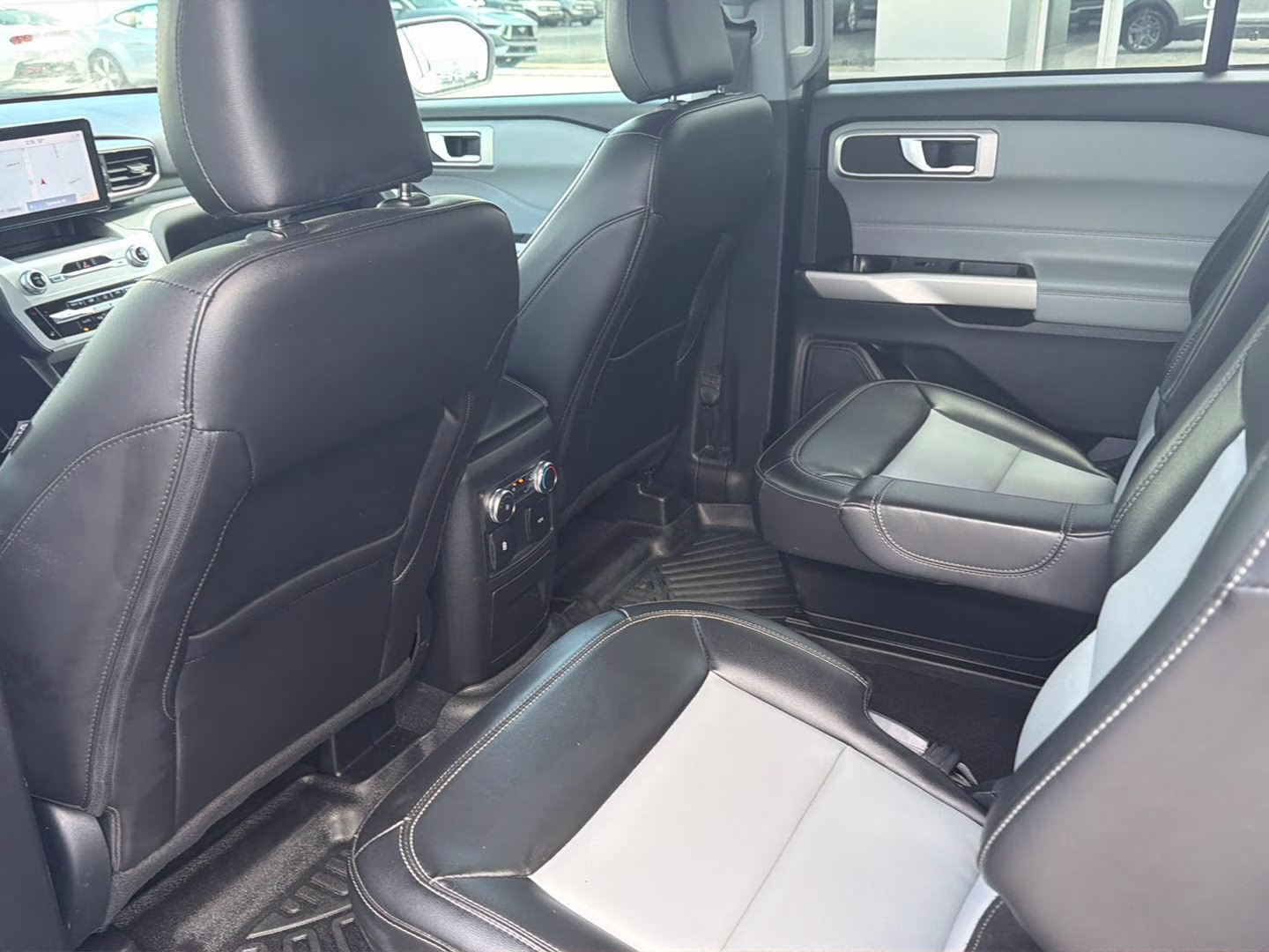 2022 Iconic Silver Ford Explorer XLT 4X4 SUV