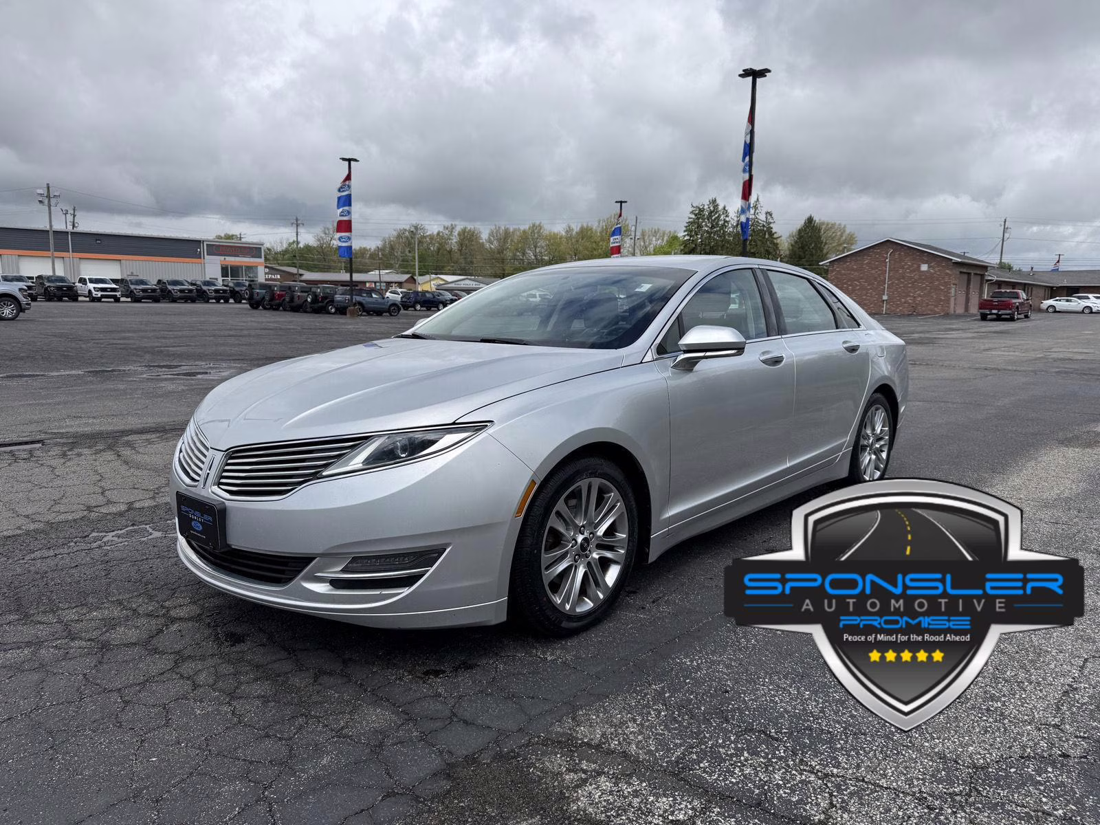 2014 Ingot Silver Metallic Lincoln MKZ Standard FWD Sedan