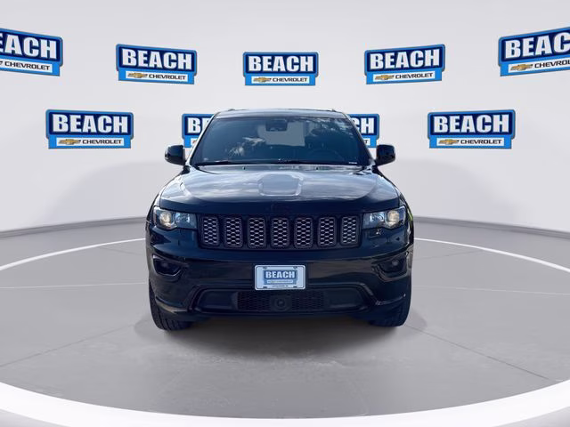 2021 Diamond Black Crystal Pearlcoat Jeep Grand Cherokee Laredo X 4X4 SUV