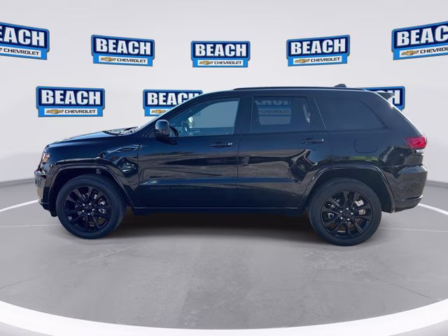 2021 Diamond Black Crystal Pearlcoat Jeep Grand Cherokee Laredo X 4X4 SUV