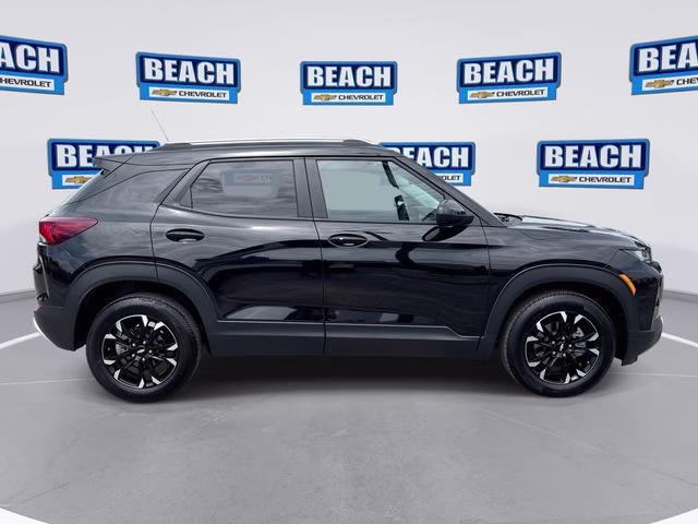 2023 Black Metallic Chevrolet Trailblazer LT FWD SUV