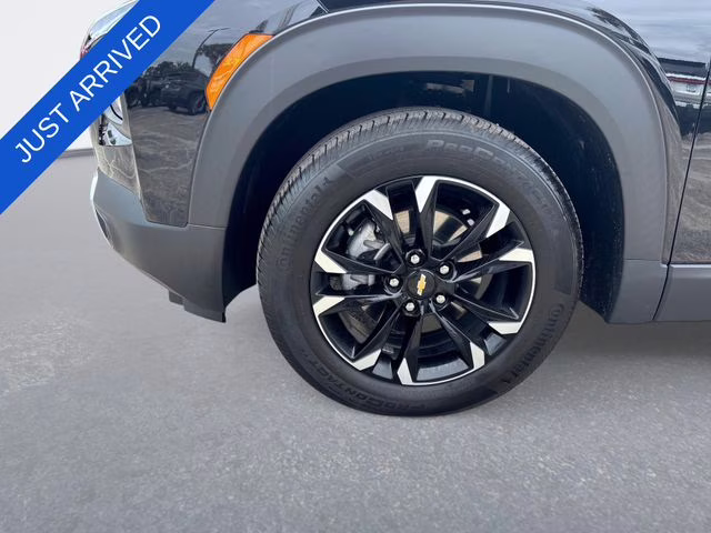 2023 Black Metallic Chevrolet Trailblazer LT FWD SUV