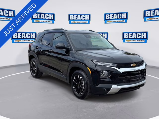 2023 Black Metallic Chevrolet Trailblazer LT FWD SUV