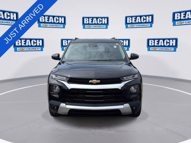 2023 Black Metallic Chevrolet Trailblazer LT FWD SUV