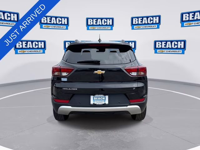 2023 Black Metallic Chevrolet Trailblazer LT FWD SUV