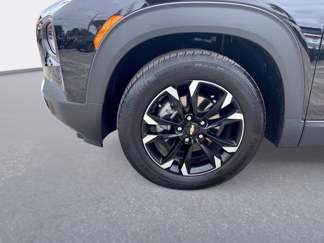 2023 Black Metallic Chevrolet Trailblazer LT FWD SUV