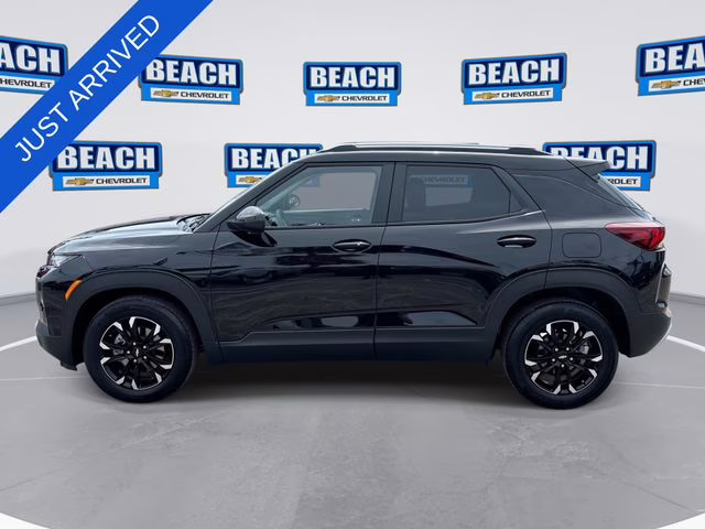 2023 Black Metallic Chevrolet Trailblazer LT FWD SUV