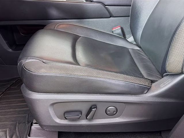 2022 Scarlet Nissan Pathfinder SL FWD SUV