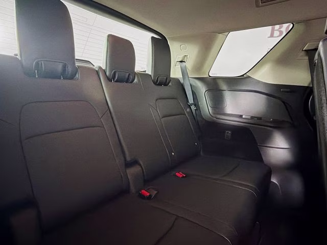 2022 Scarlet Nissan Pathfinder SL FWD SUV