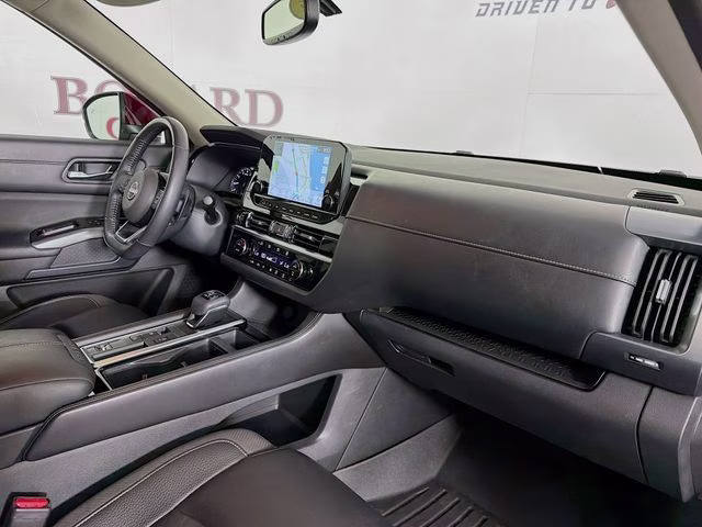 2022 Scarlet Nissan Pathfinder SL FWD SUV