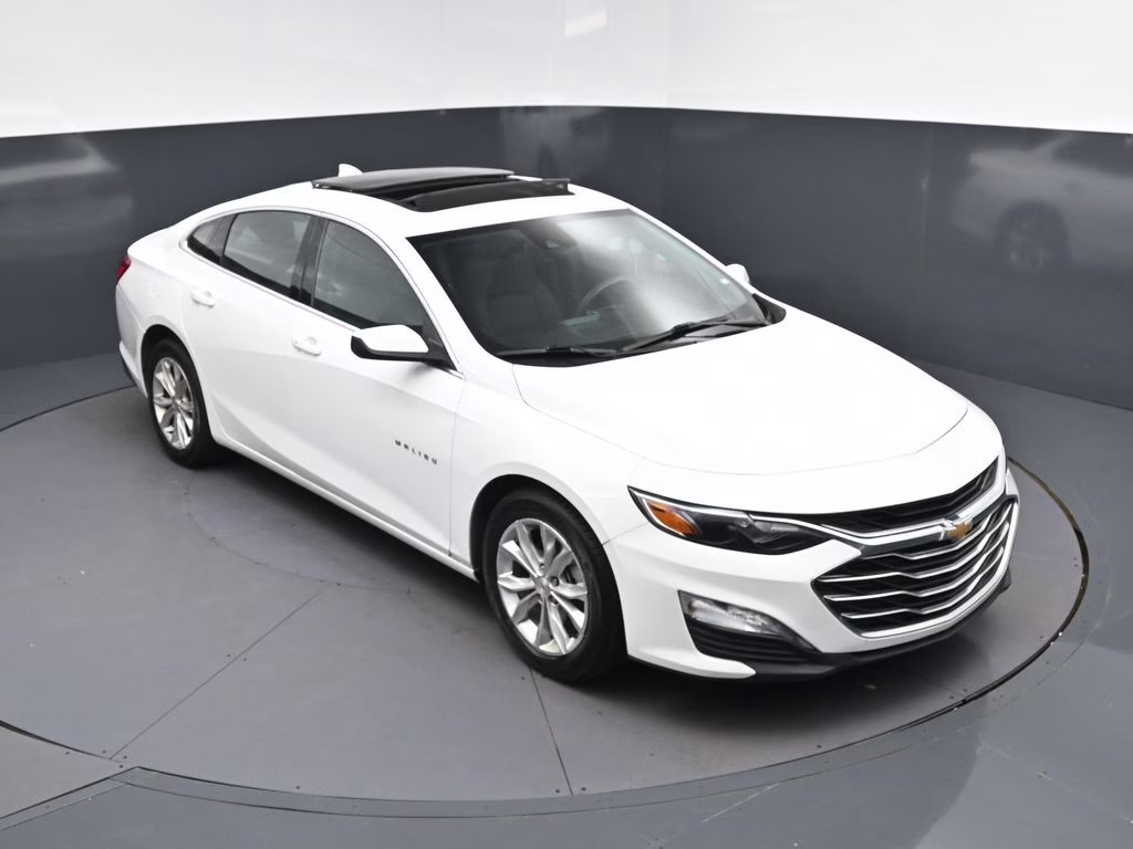 2024 Summit White Chevrolet Malibu LT FWD Sedan