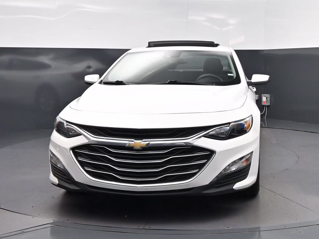 2024 Summit White Chevrolet Malibu LT FWD Sedan