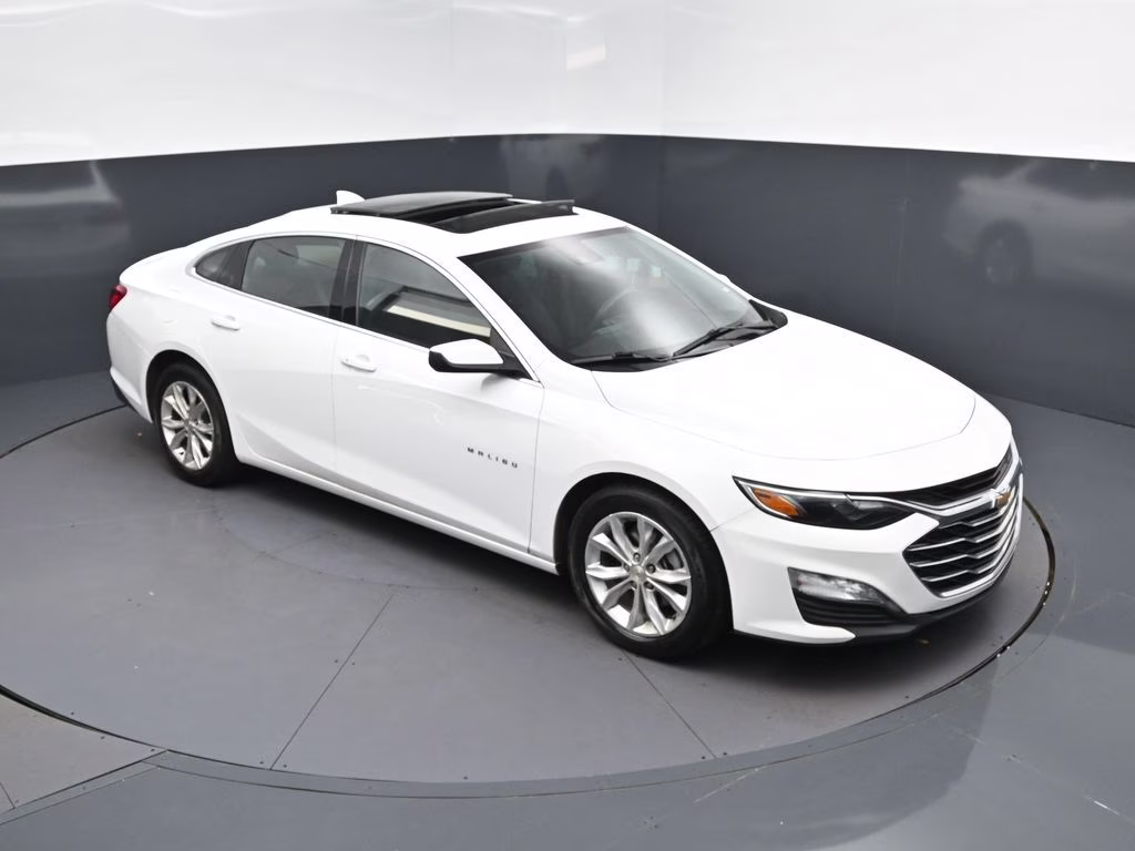 2024 Summit White Chevrolet Malibu LT FWD Sedan