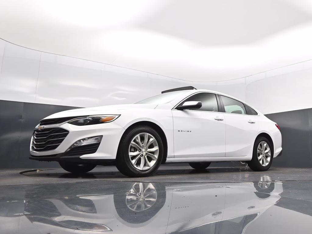 2024 Summit White Chevrolet Malibu LT FWD Sedan