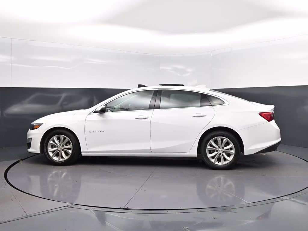 2024 Summit White Chevrolet Malibu LT FWD Sedan