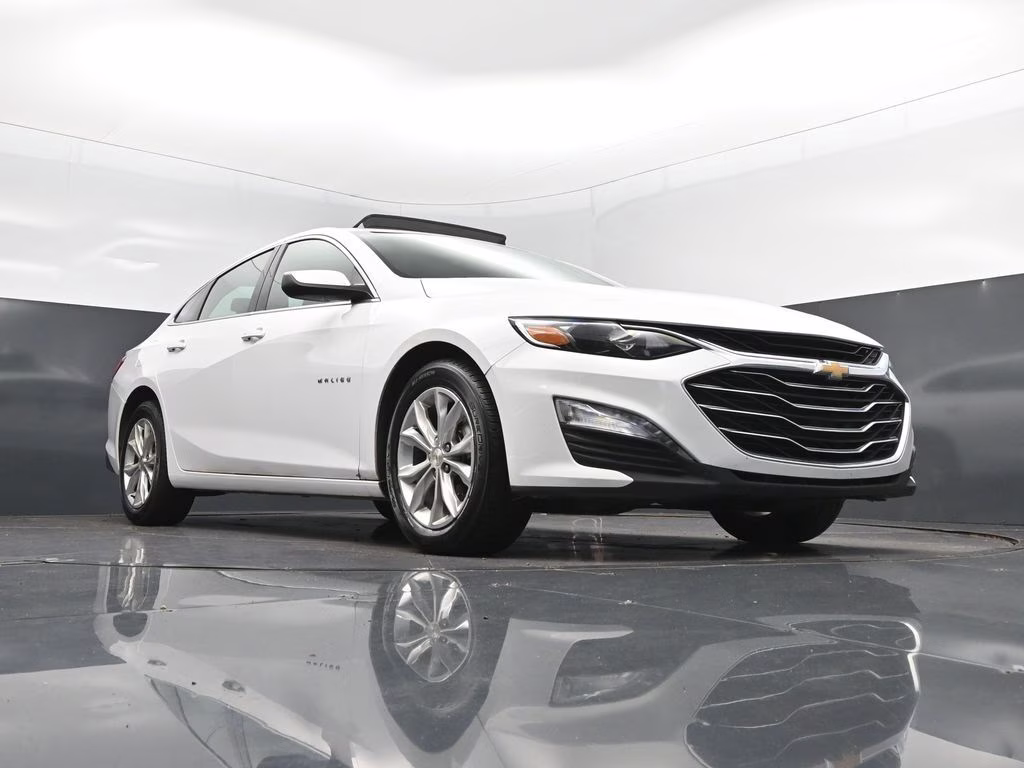 2024 Summit White Chevrolet Malibu LT FWD Sedan