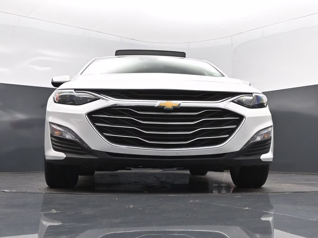 2024 Summit White Chevrolet Malibu LT FWD Sedan