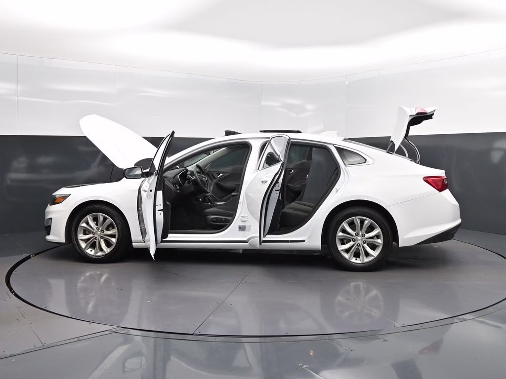 2024 Summit White Chevrolet Malibu LT FWD Sedan