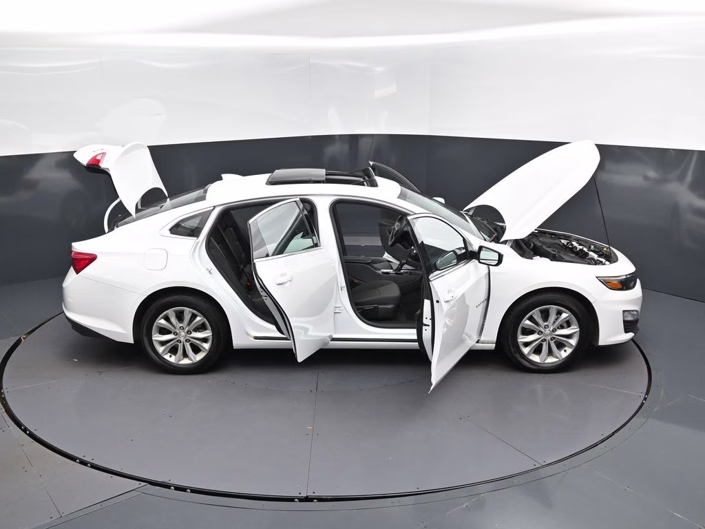 2024 Summit White Chevrolet Malibu LT FWD Sedan