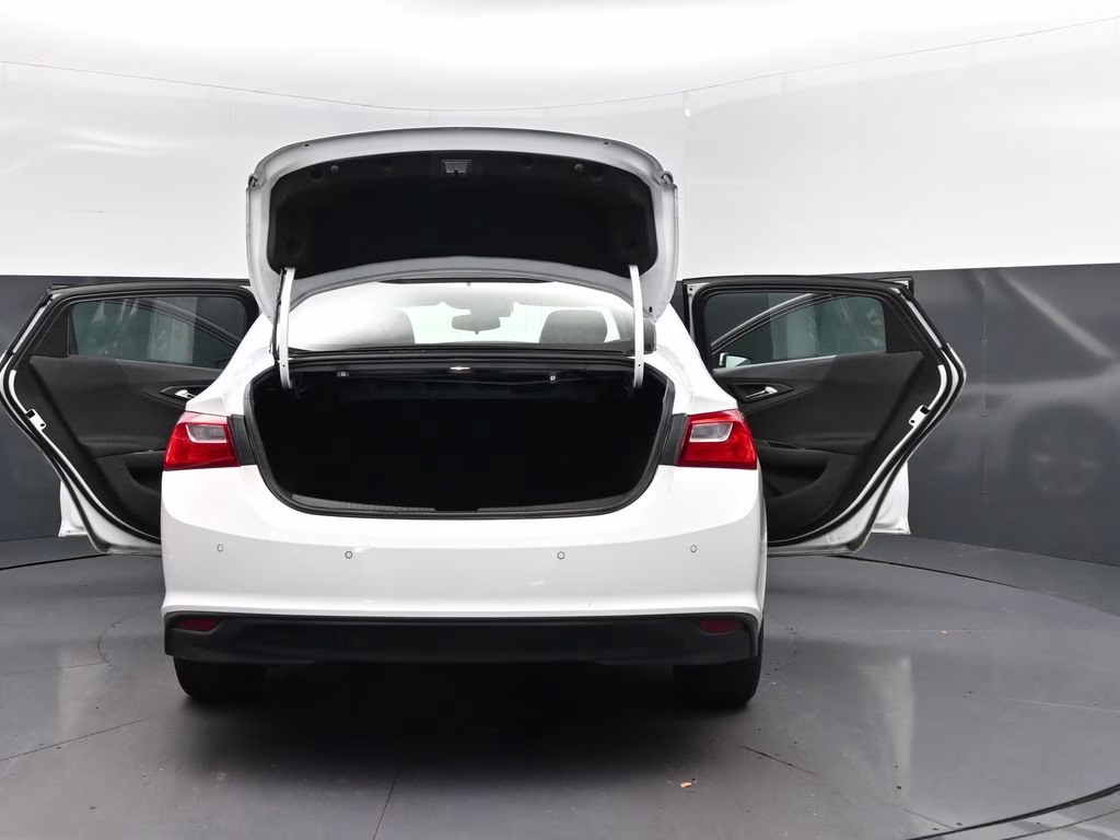 2024 Summit White Chevrolet Malibu LT FWD Sedan