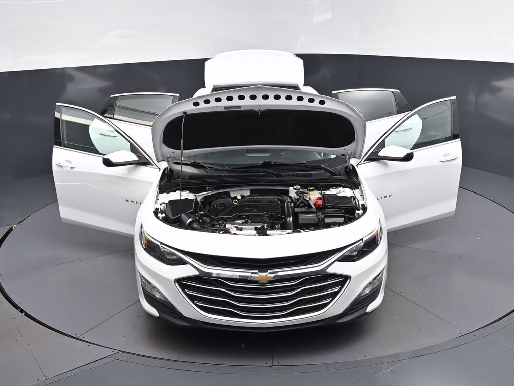 2024 Summit White Chevrolet Malibu LT FWD Sedan