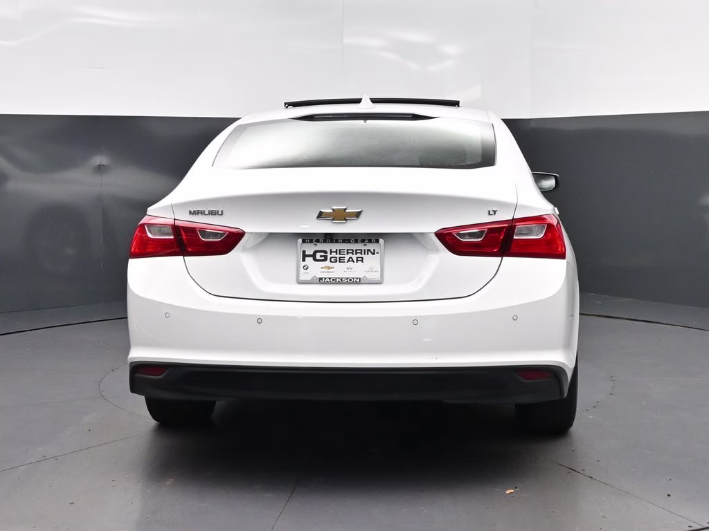 2024 Summit White Chevrolet Malibu LT FWD Sedan