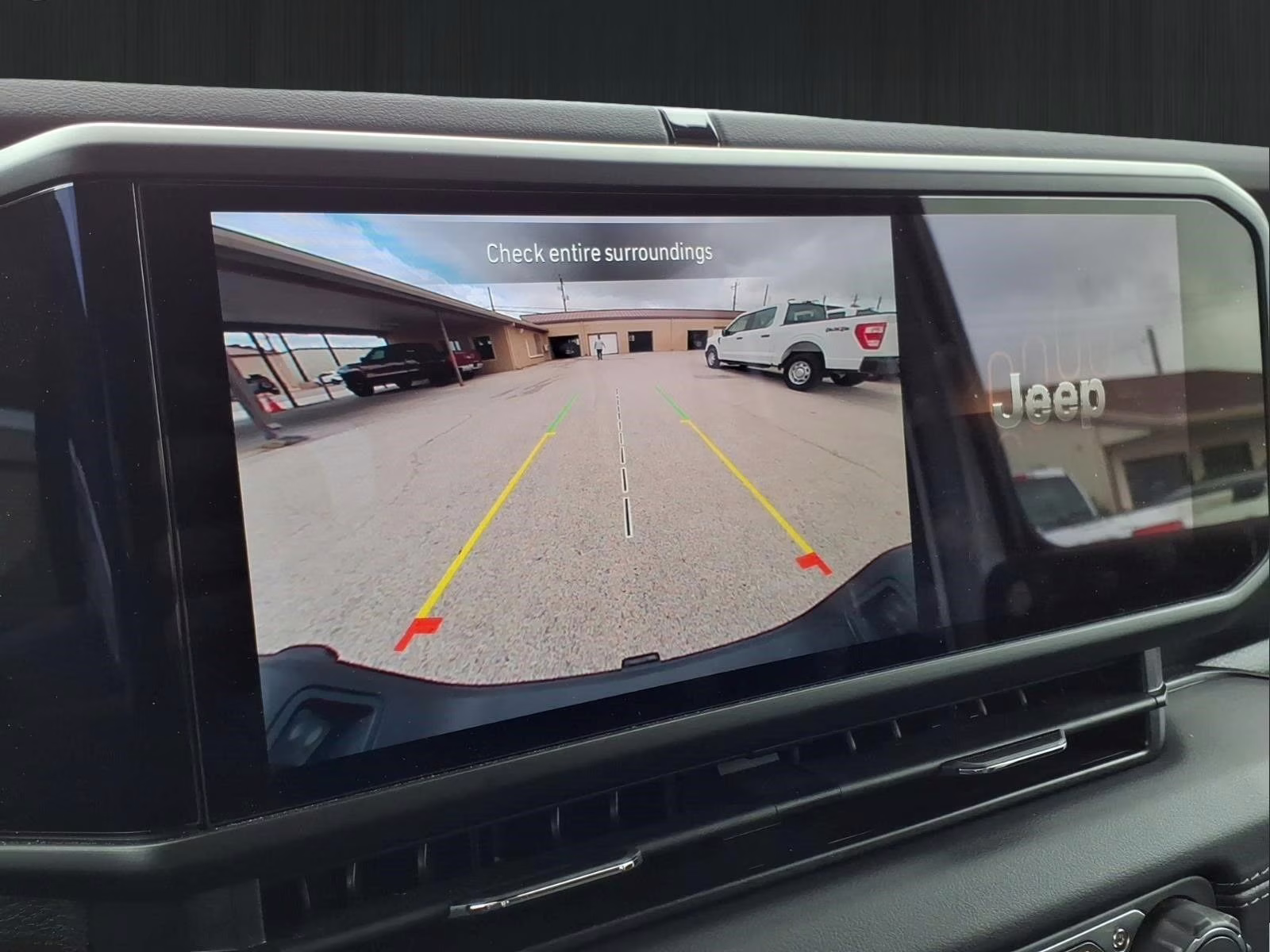 2025 Bright White Clearcoat Jeep Gladiator High Tide 4X4 Truck