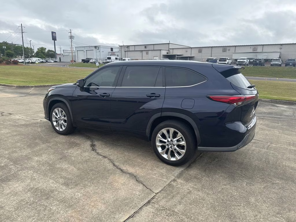 2021 Blueprint Toyota Highlander Limited FWD SUV
