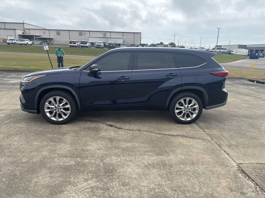 2021 Blueprint Toyota Highlander Limited FWD SUV