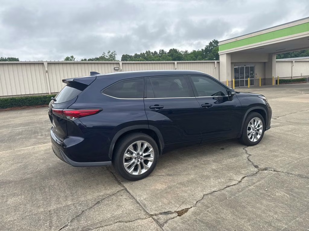 2021 Blueprint Toyota Highlander Limited FWD SUV