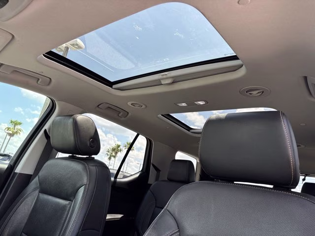 2019 Mosaic Black Metallic Chevrolet Traverse Premier FWD SUV