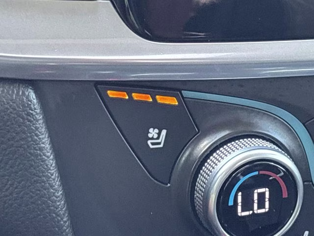 2019 Mosaic Black Metallic Chevrolet Traverse Premier FWD SUV