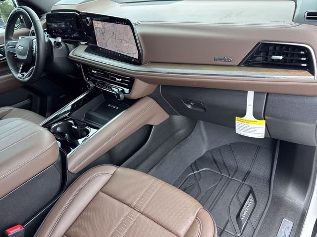 2025 Iridescent Pearl Tricoat Chevrolet Tahoe High Country 4X4 SUV