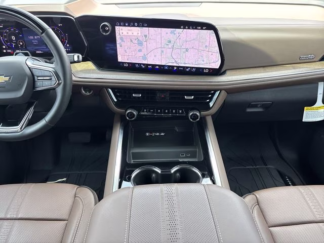 2025 Iridescent Pearl Tricoat Chevrolet Tahoe High Country 4X4 SUV