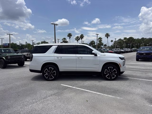 2025 Iridescent Pearl Tricoat Chevrolet Tahoe High Country 4X4 SUV