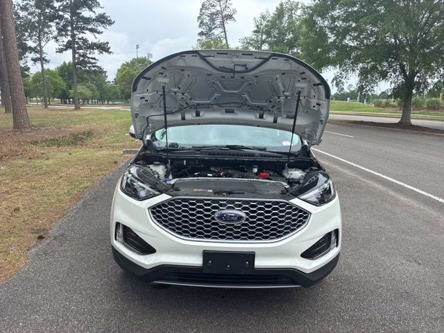 2024 Star White Metallic Tri-Coat Ford Edge SEL AWD SUV