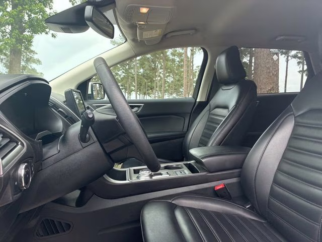 2024 Star White Metallic Tri-Coat Ford Edge SEL AWD SUV