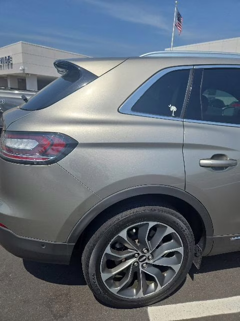 2023 Jewel Sandstone Metallic Premium Colorant Lincoln Nautilus Reserve AWD SUV