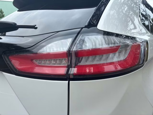 2024 Star White Metallic Tri-Coat Ford Edge SEL AWD SUV