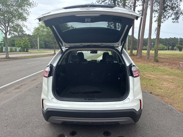 2024 Star White Metallic Tri-Coat Ford Edge SEL AWD SUV