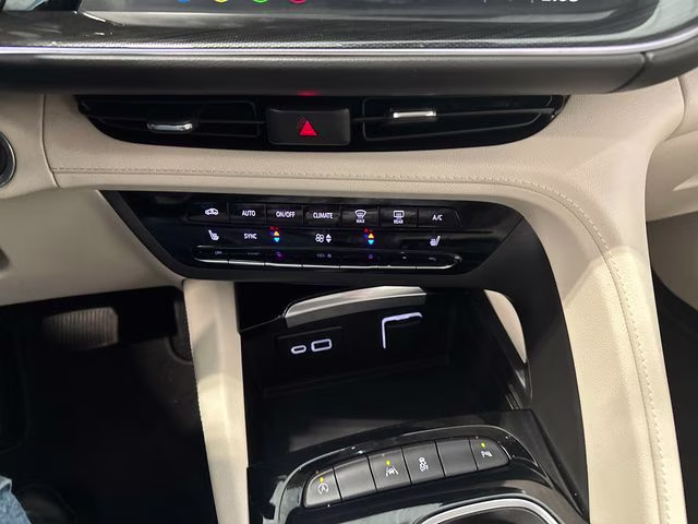 2022 Summit White Buick Envision Preferred FWD SUV