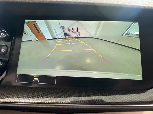 2022 Summit White Buick Envision Preferred FWD SUV
